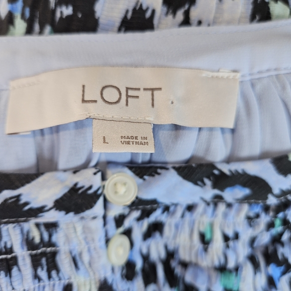 NWOT LOFT blue animal print smocked blouse top Womens Large - Picture 5 of 8